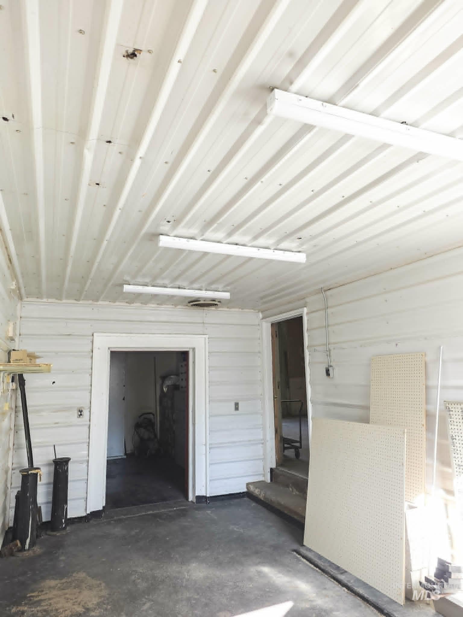 447 College Avenue Property Photo 11