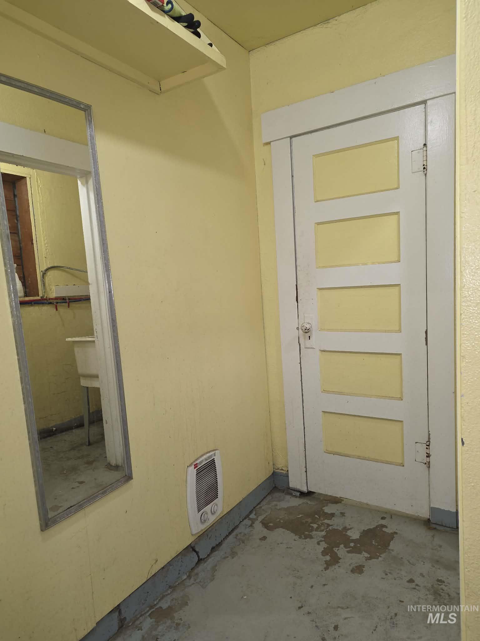 447 College Avenue Property Photo 14