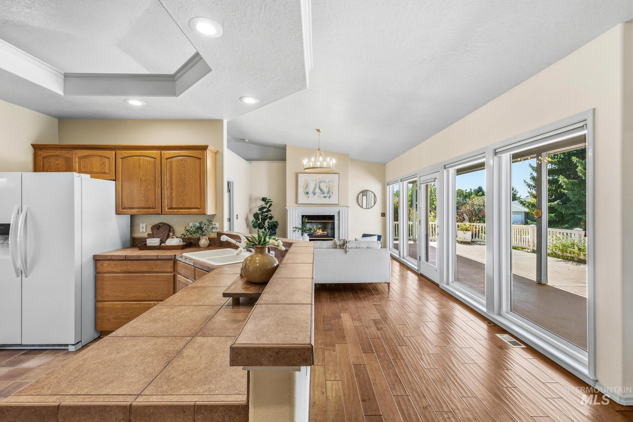15181 Drury Lane Property Photo 16