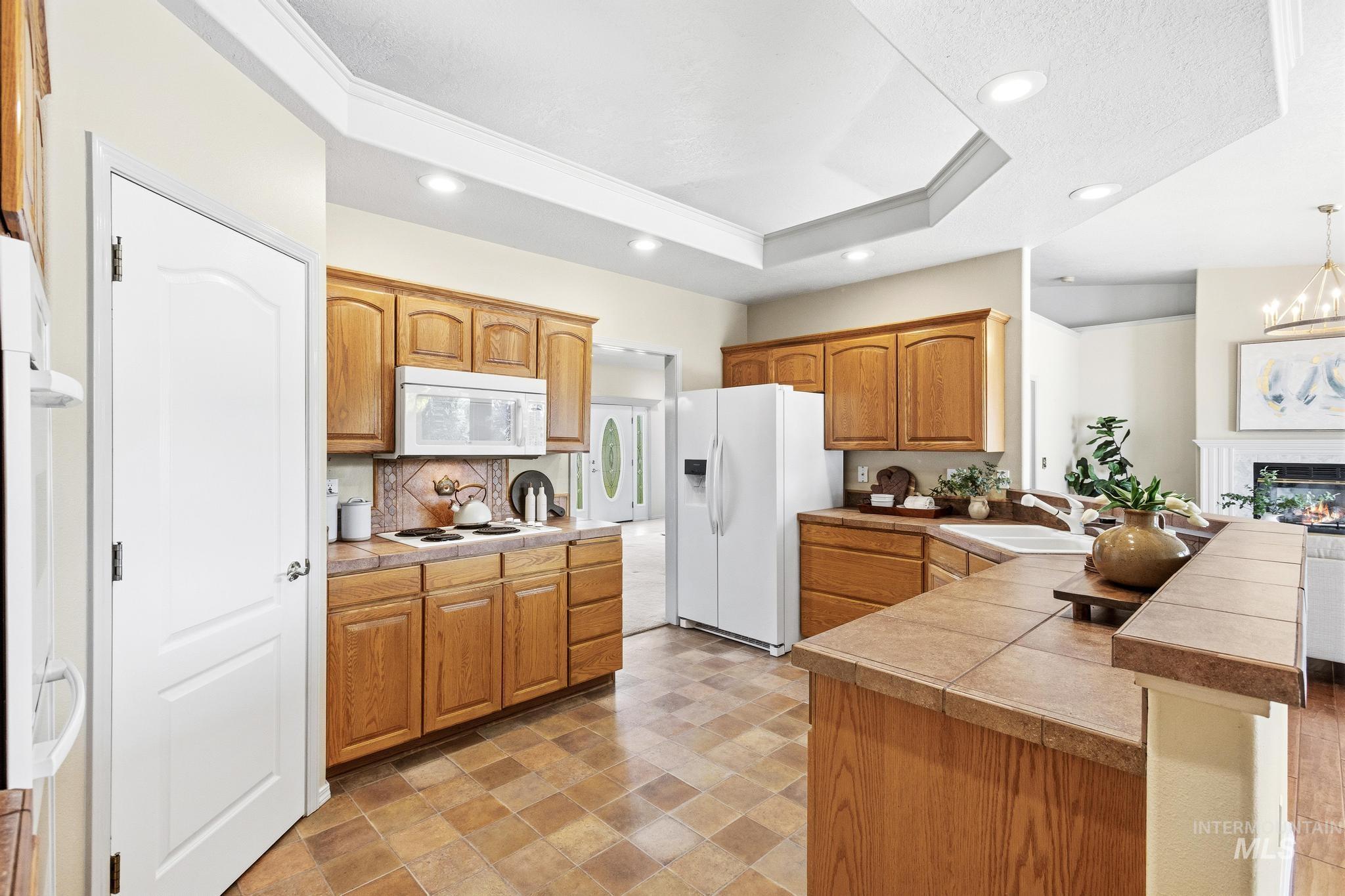 15181 Drury Lane Property Photo 18