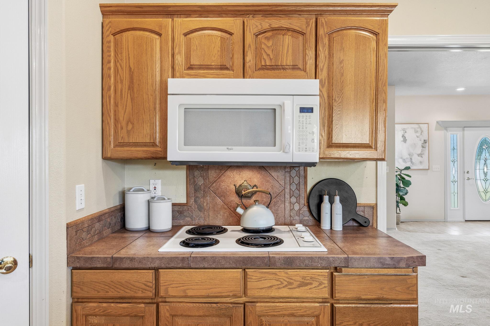 15181 Drury Lane Property Photo 19