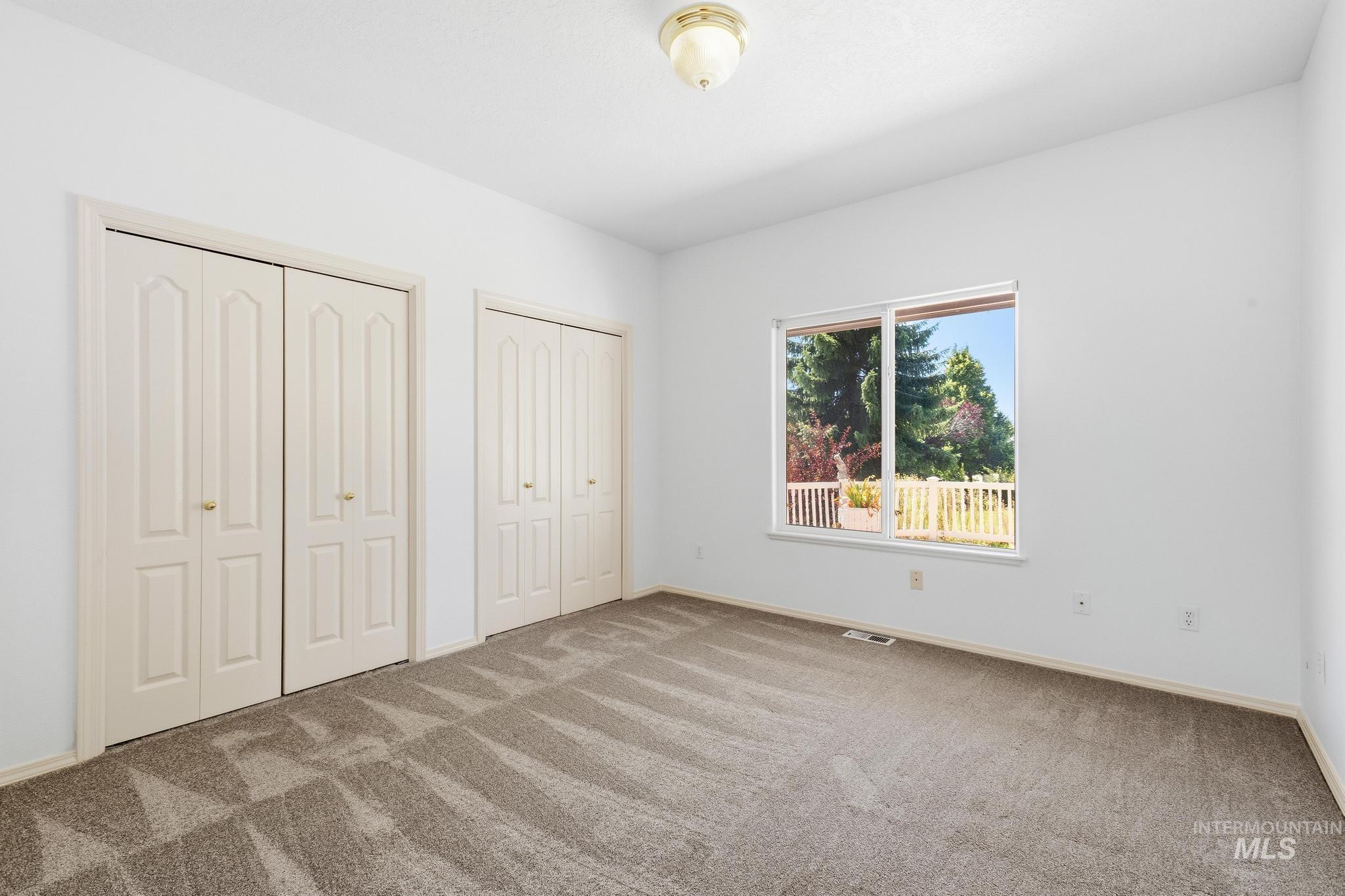 15181 Drury Lane Property Photo 27