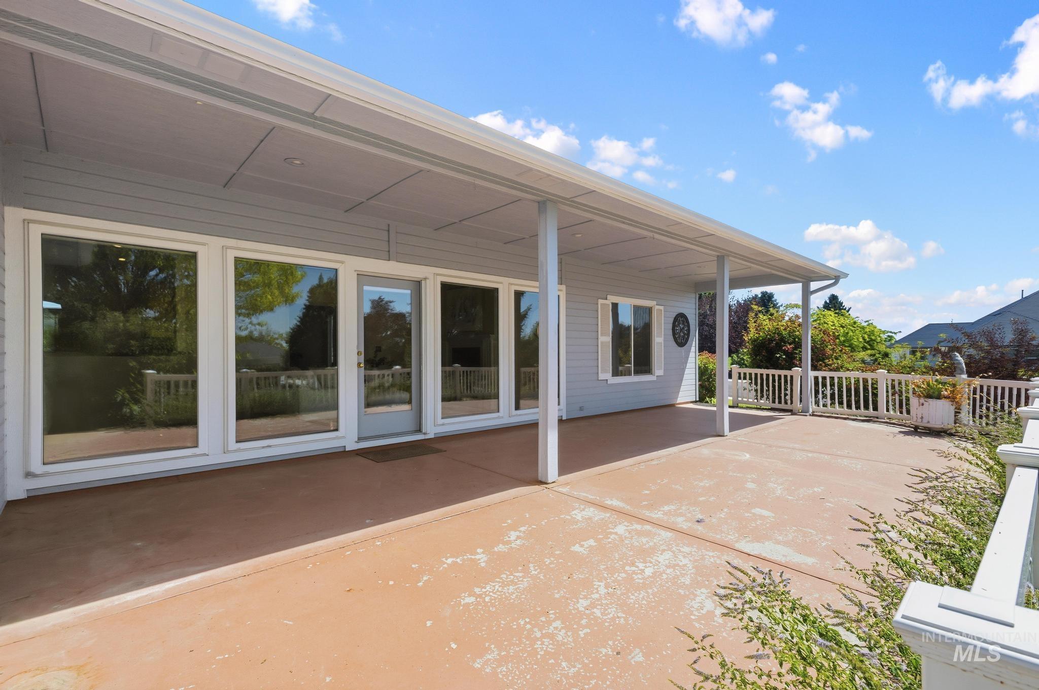 15181 Drury Lane Property Photo 31