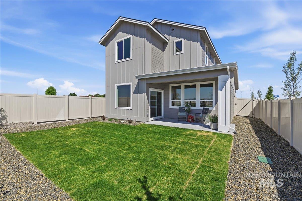 976 S Maximus Avenue Property Photo 10