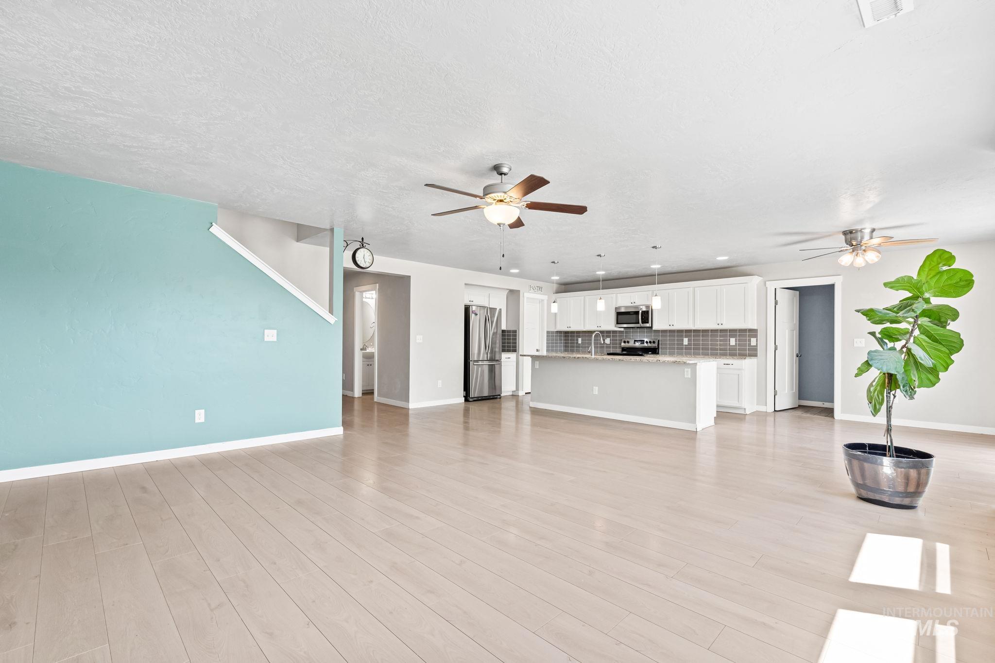 1807 W Lava Ave. Property Photo 11