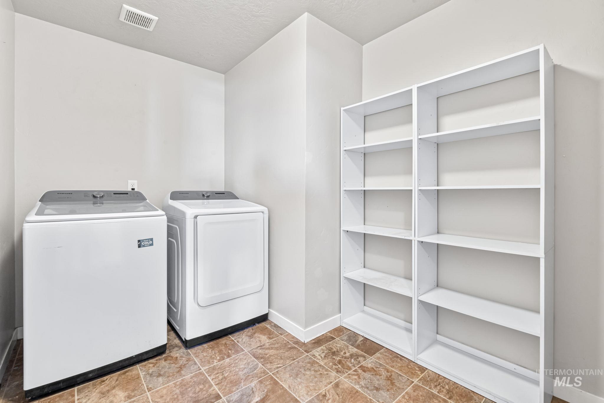 1807 W Lava Ave. Property Photo 16