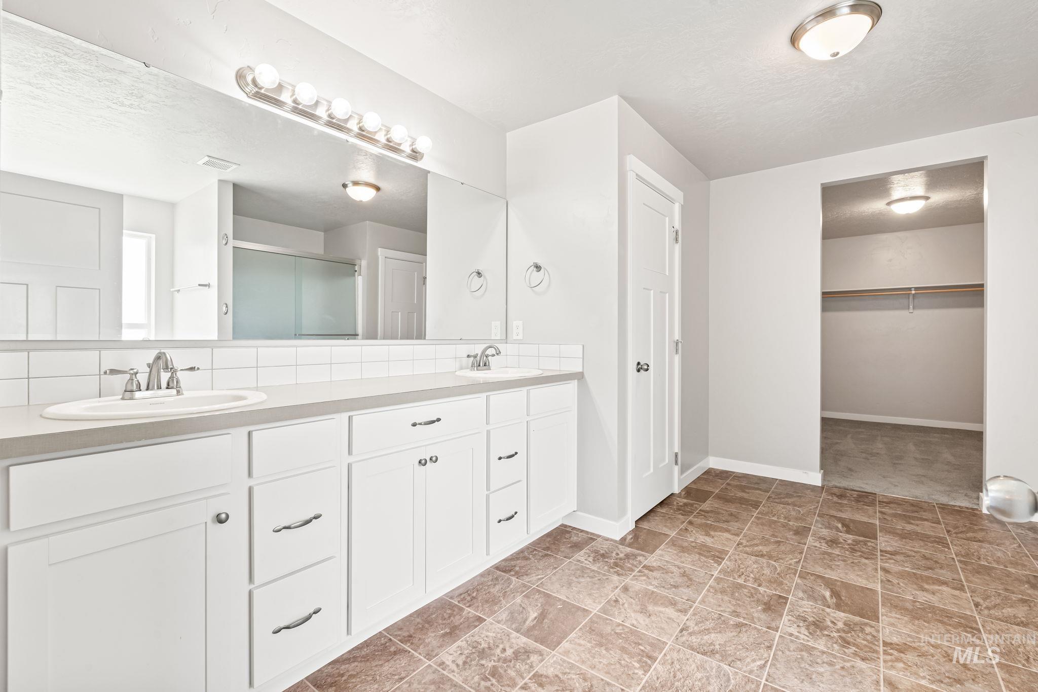 1807 W Lava Ave. Property Photo 22