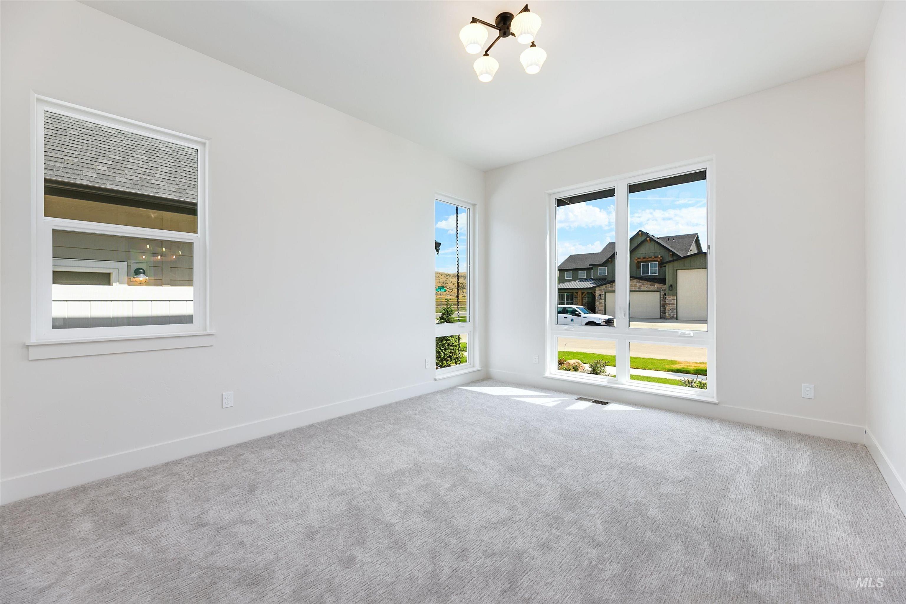 3108 E Renwick St Property Photo 20