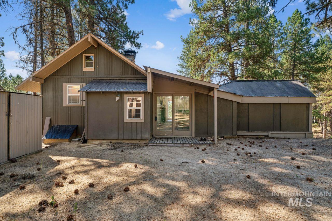 100 Grimes Pass Rd Property Photo 2