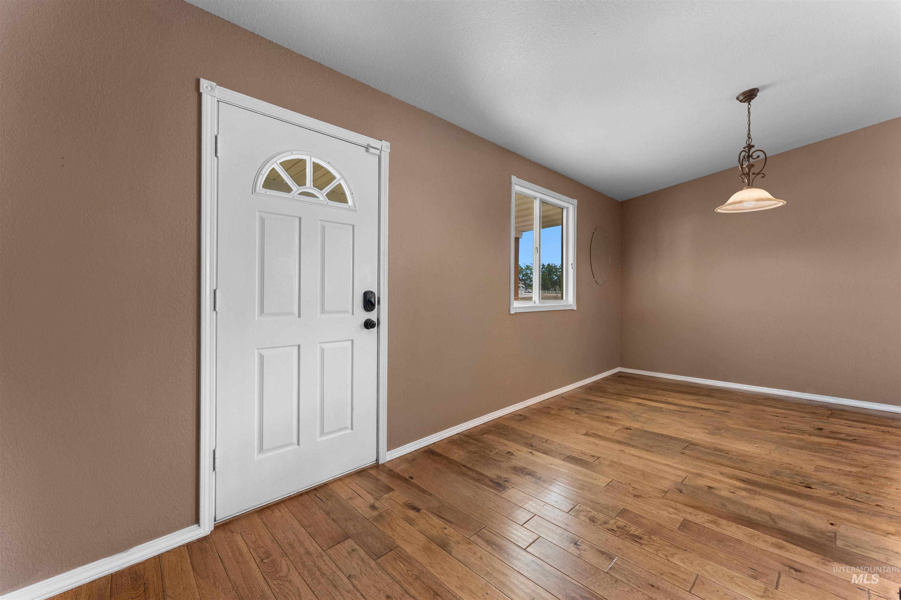17441 Upper Pleasant Ridge Rd Property Photo 5