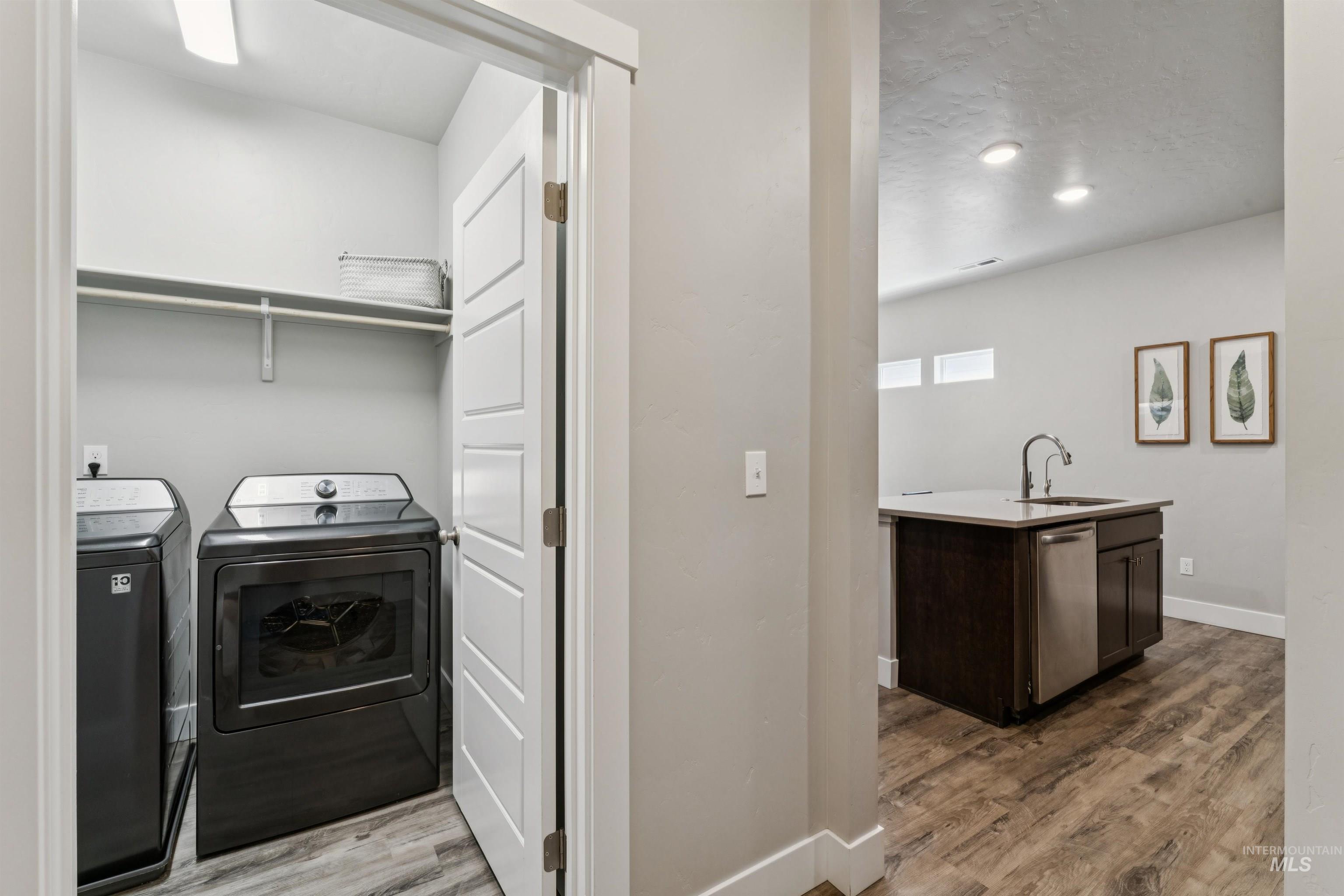 365 S Calf Creek Ave Property Photo 16