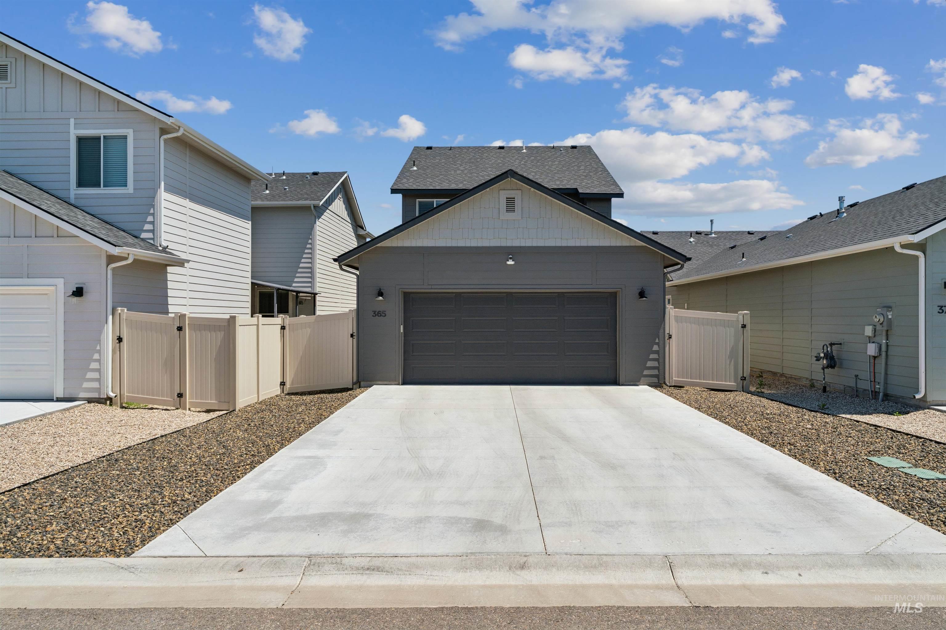 365 S Calf Creek Ave Property Photo 41