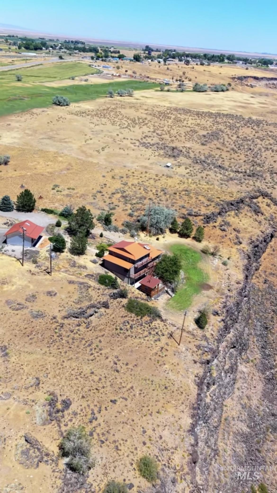 17115 Highway 30 Property Photo 1