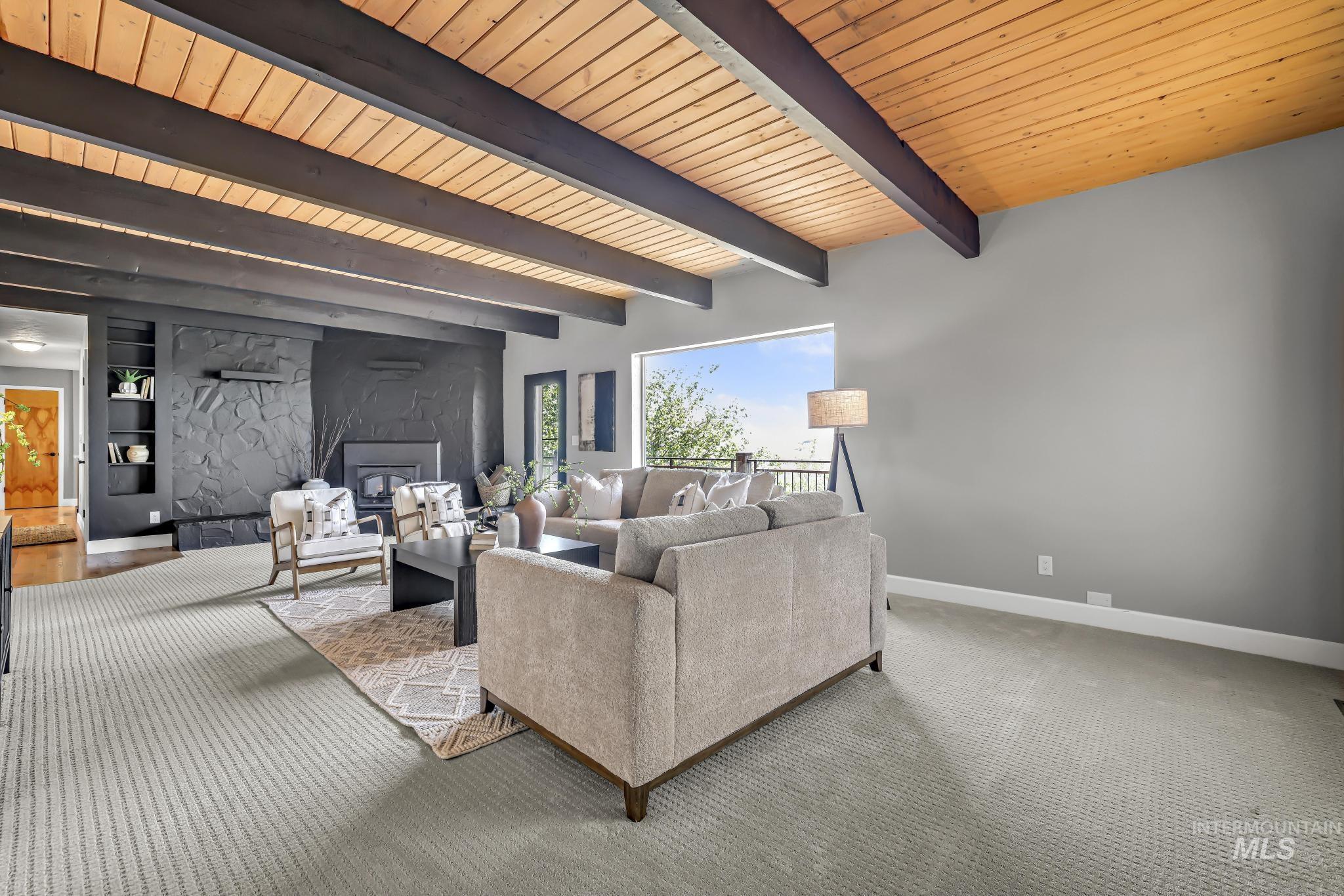17115 Highway 30 Property Photo 6