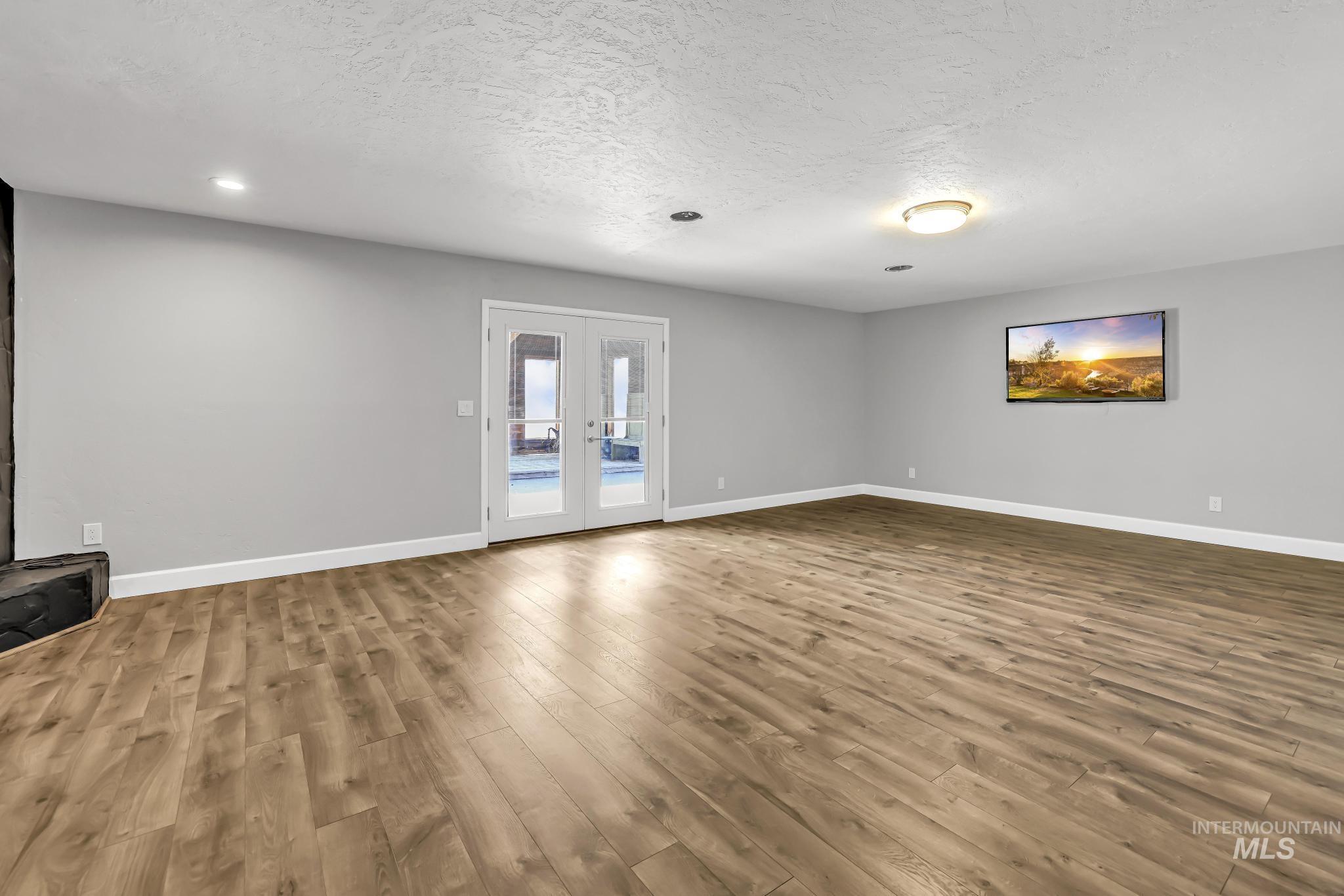 17115 Highway 30 Property Photo 28