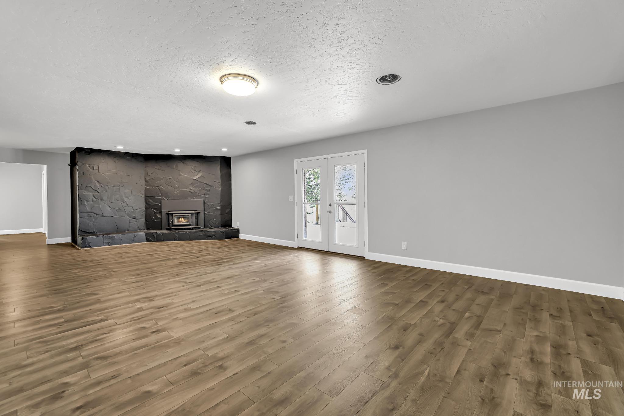 17115 Highway 30 Property Photo 31