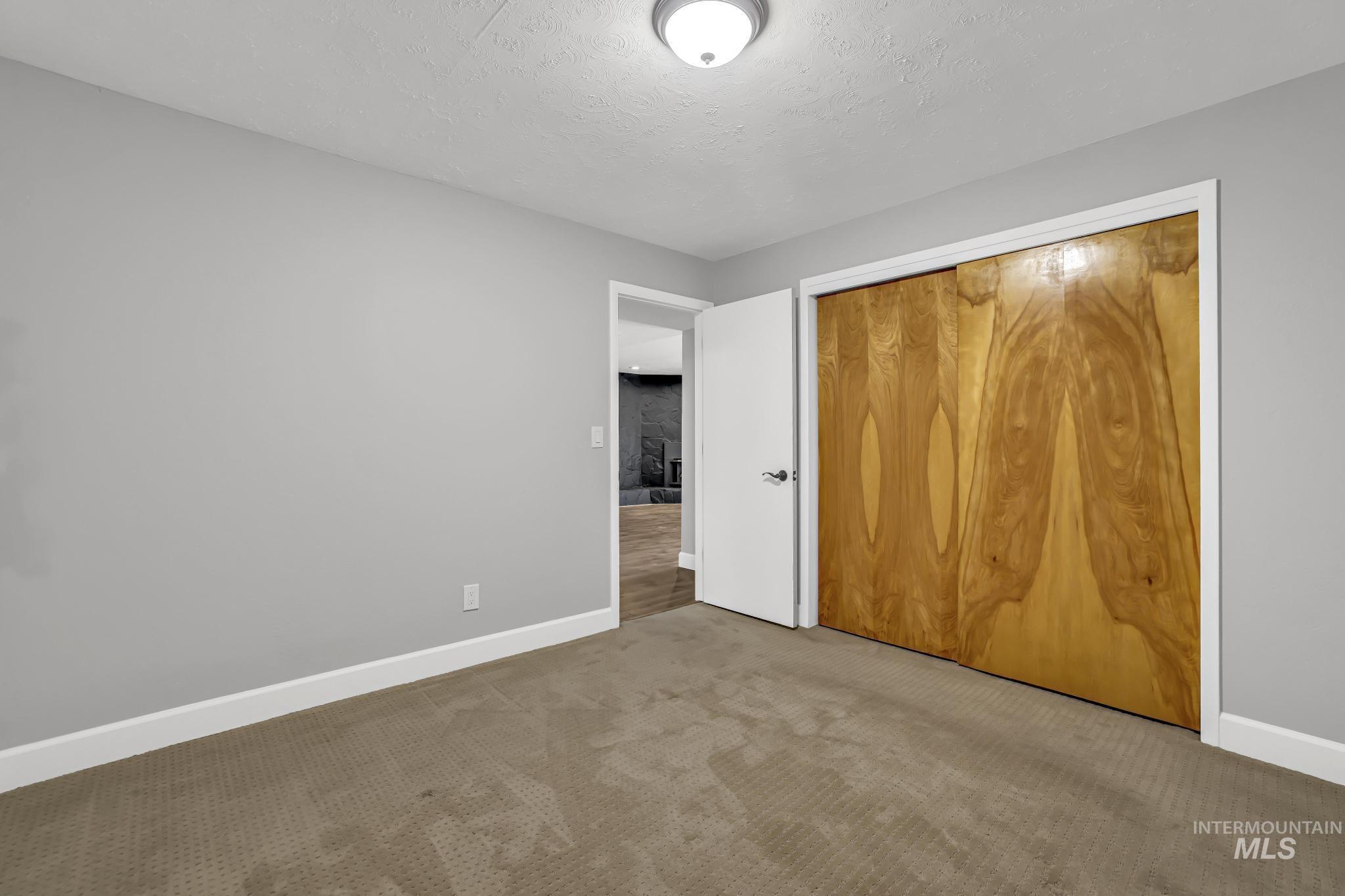 17115 Highway 30 Property Photo 32