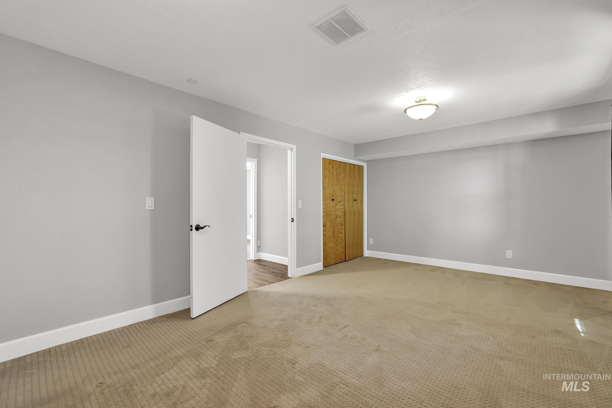 17115 Highway 30 Property Photo 35