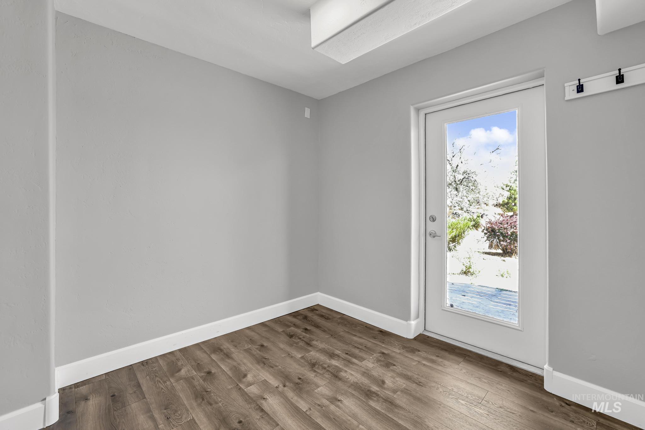 17115 Highway 30 Property Photo 37