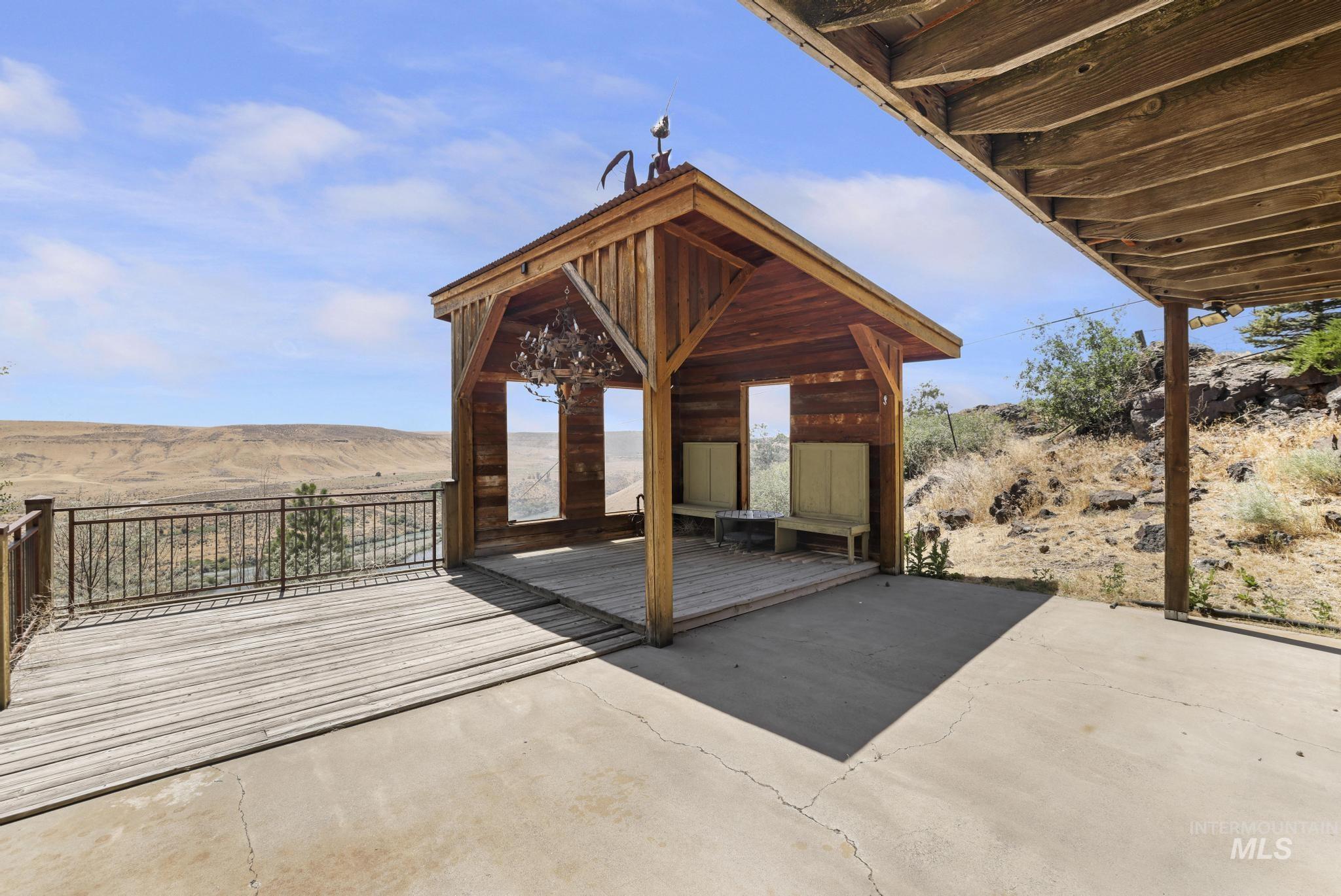 17115 Highway 30 Property Photo 41