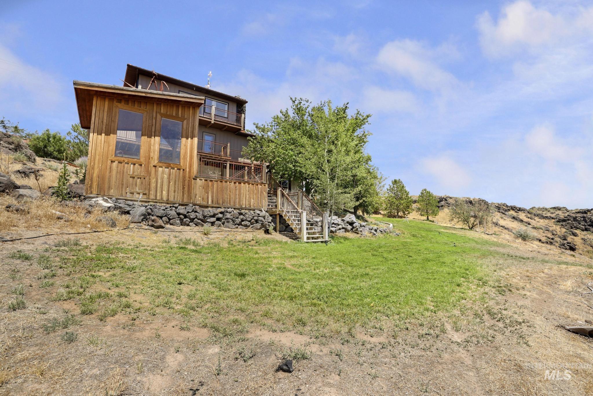 17115 Highway 30 Property Photo 43