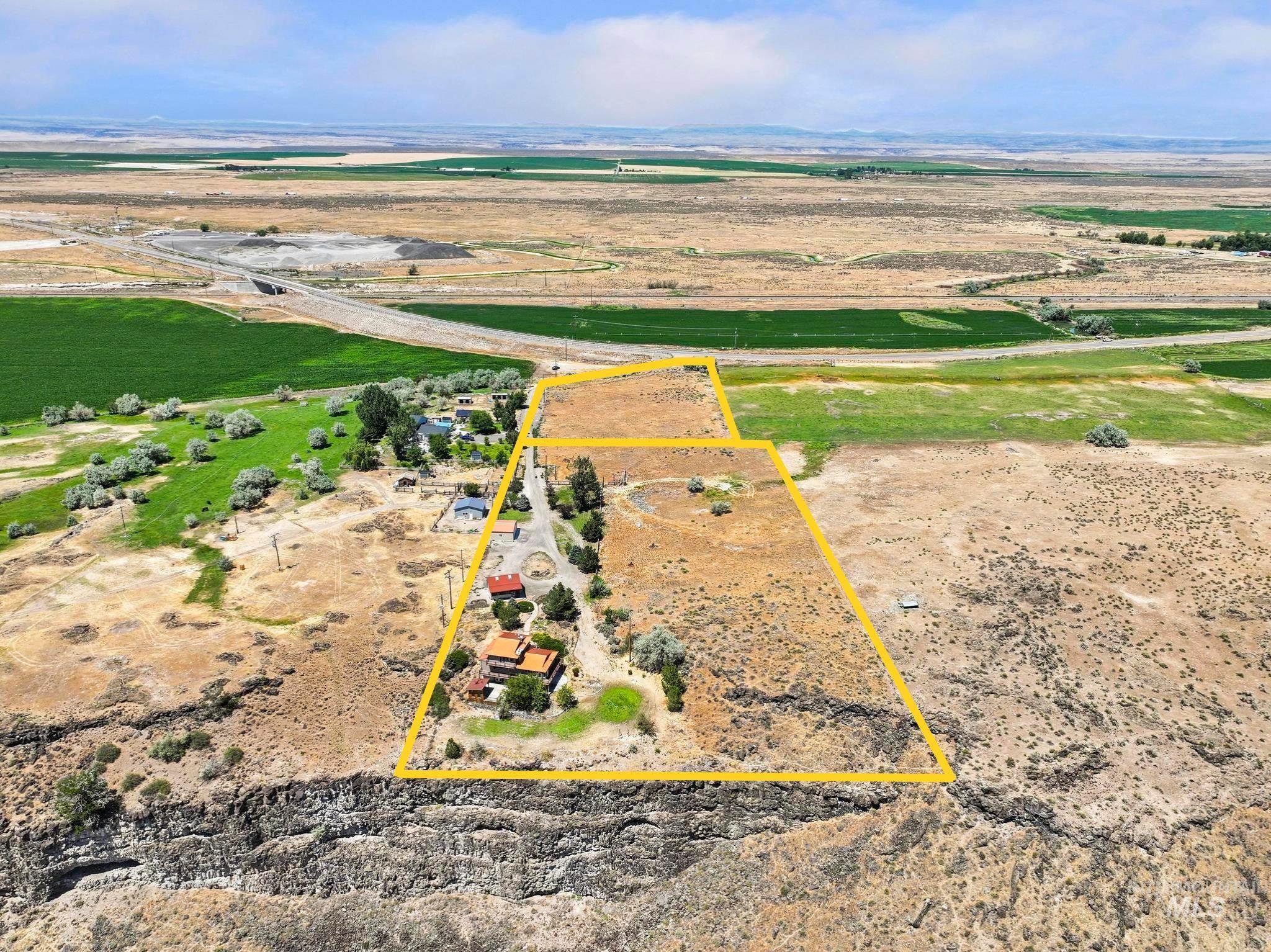 17115 Highway 30 Property Photo 49