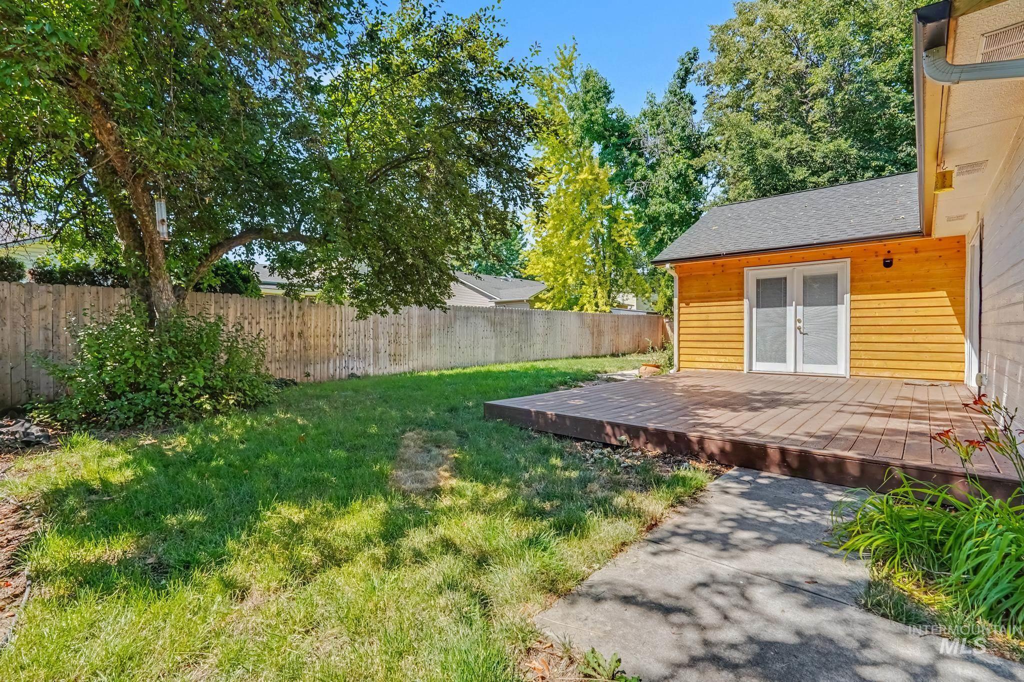 12125 W Stillwater Dr. Property Photo 32
