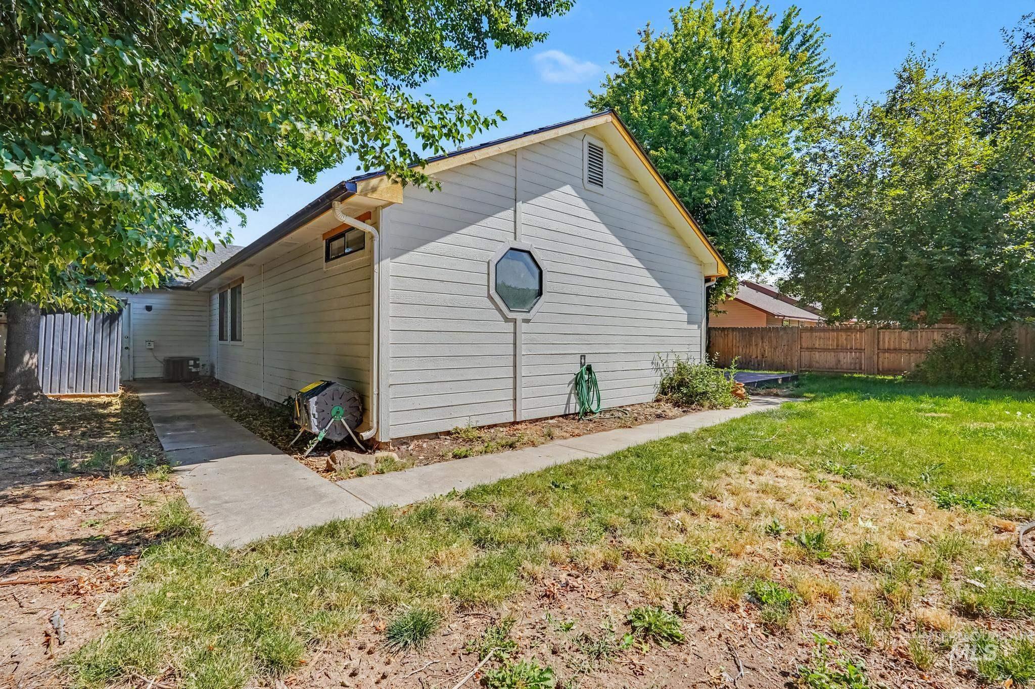12125 W Stillwater Dr. Property Photo 36