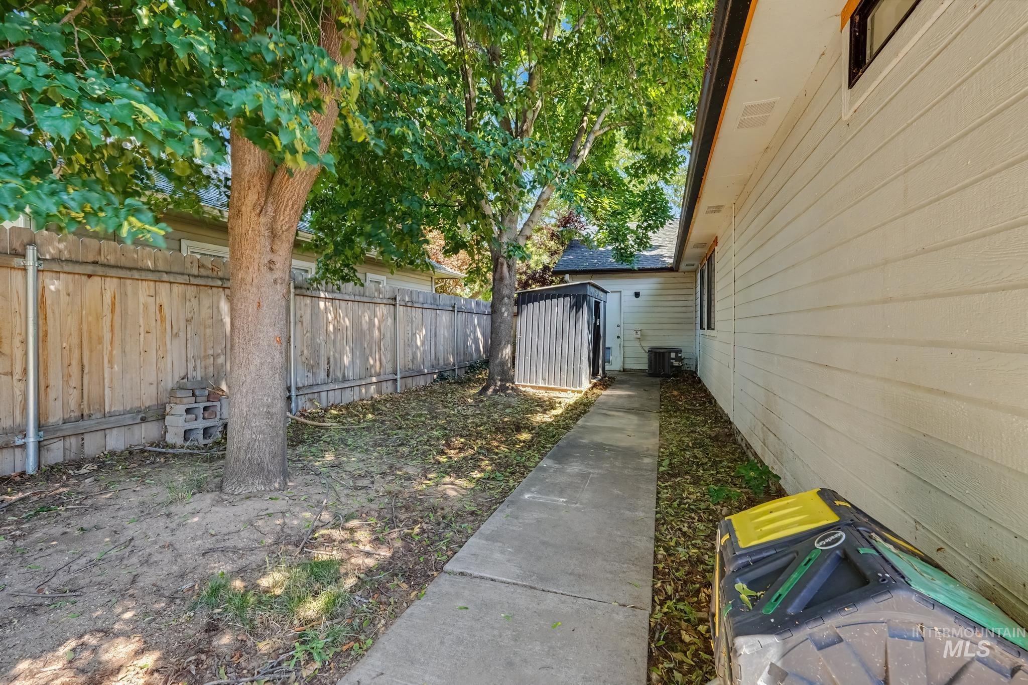 12125 W Stillwater Dr. Property Photo 37