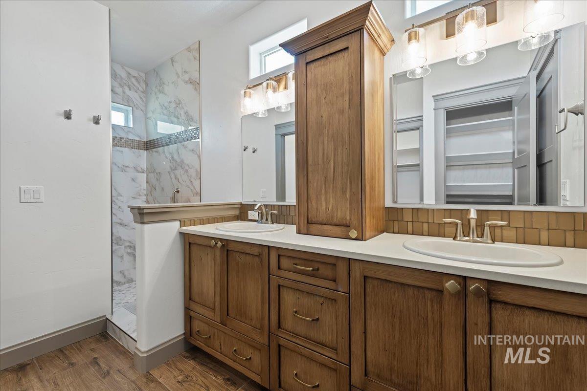 13765 Pillar Rock St Property Photo 17