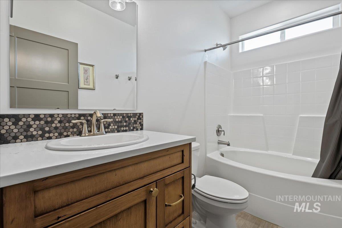 13765 Pillar Rock St Property Photo 19