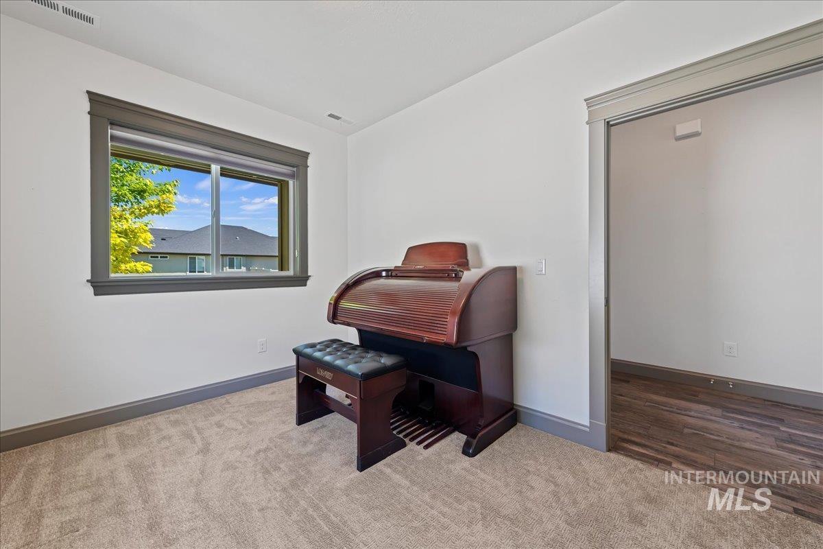 13765 Pillar Rock St Property Photo 21