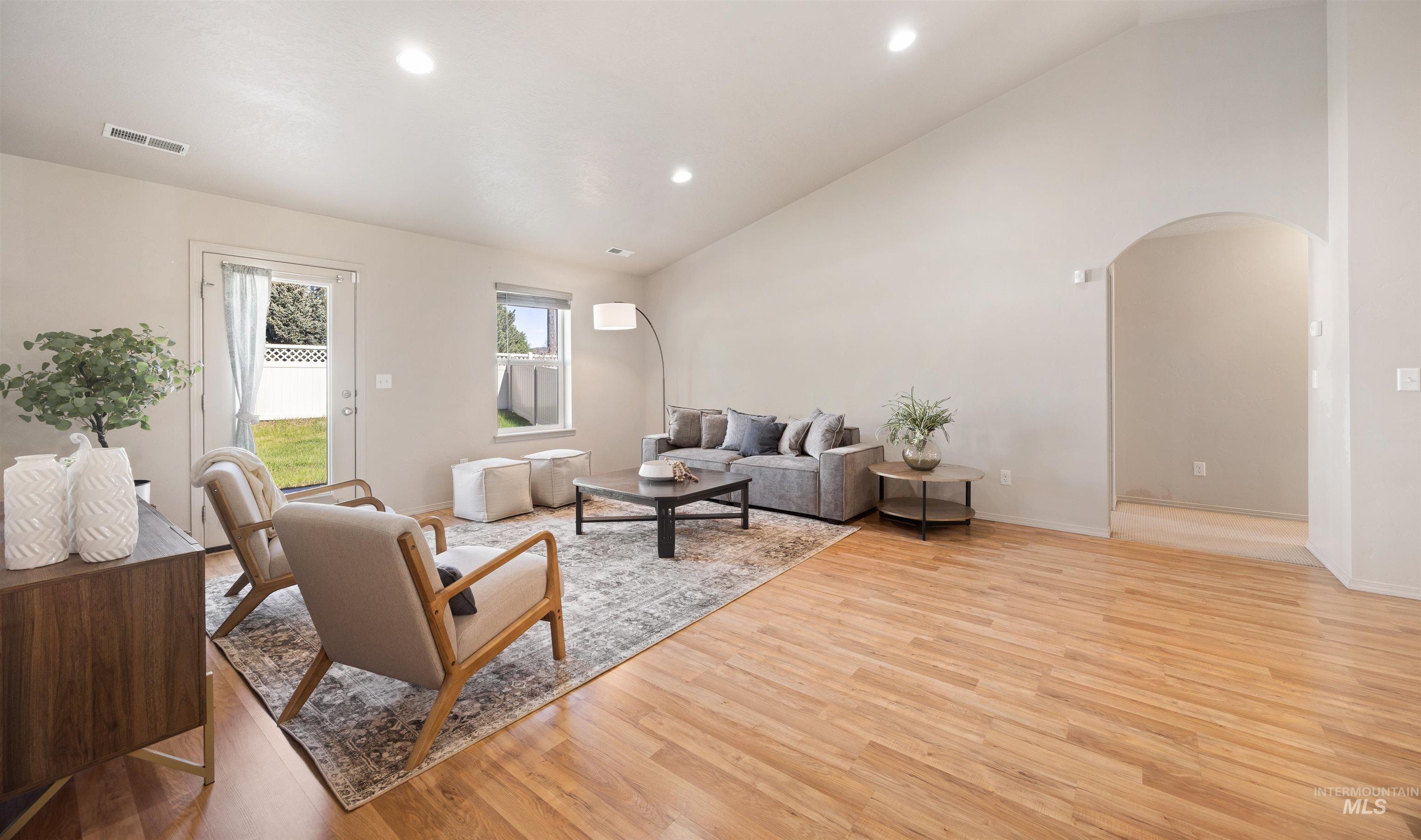 4064 N Alester Ave Property Photo 10