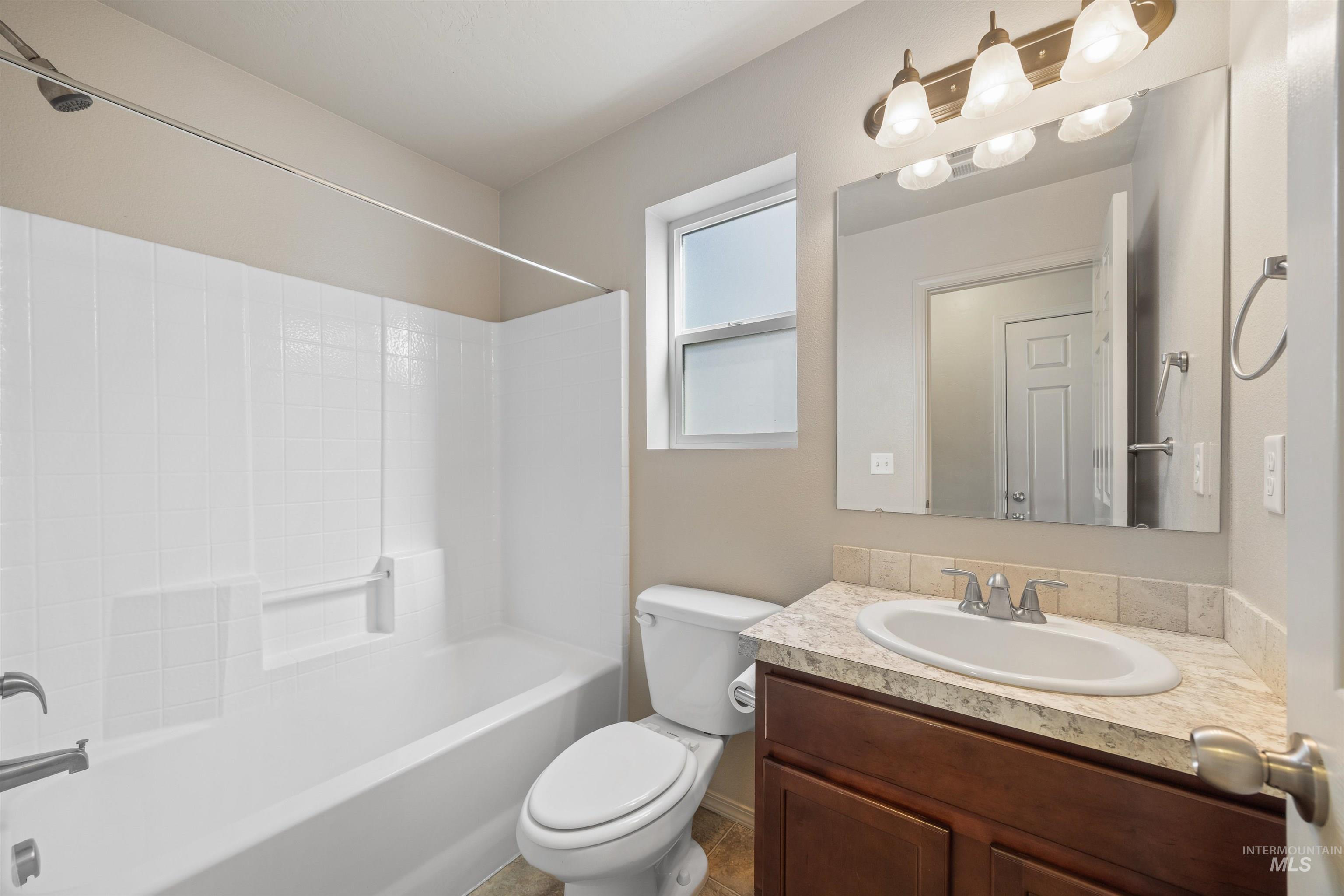 4064 N Alester Ave Property Photo 20