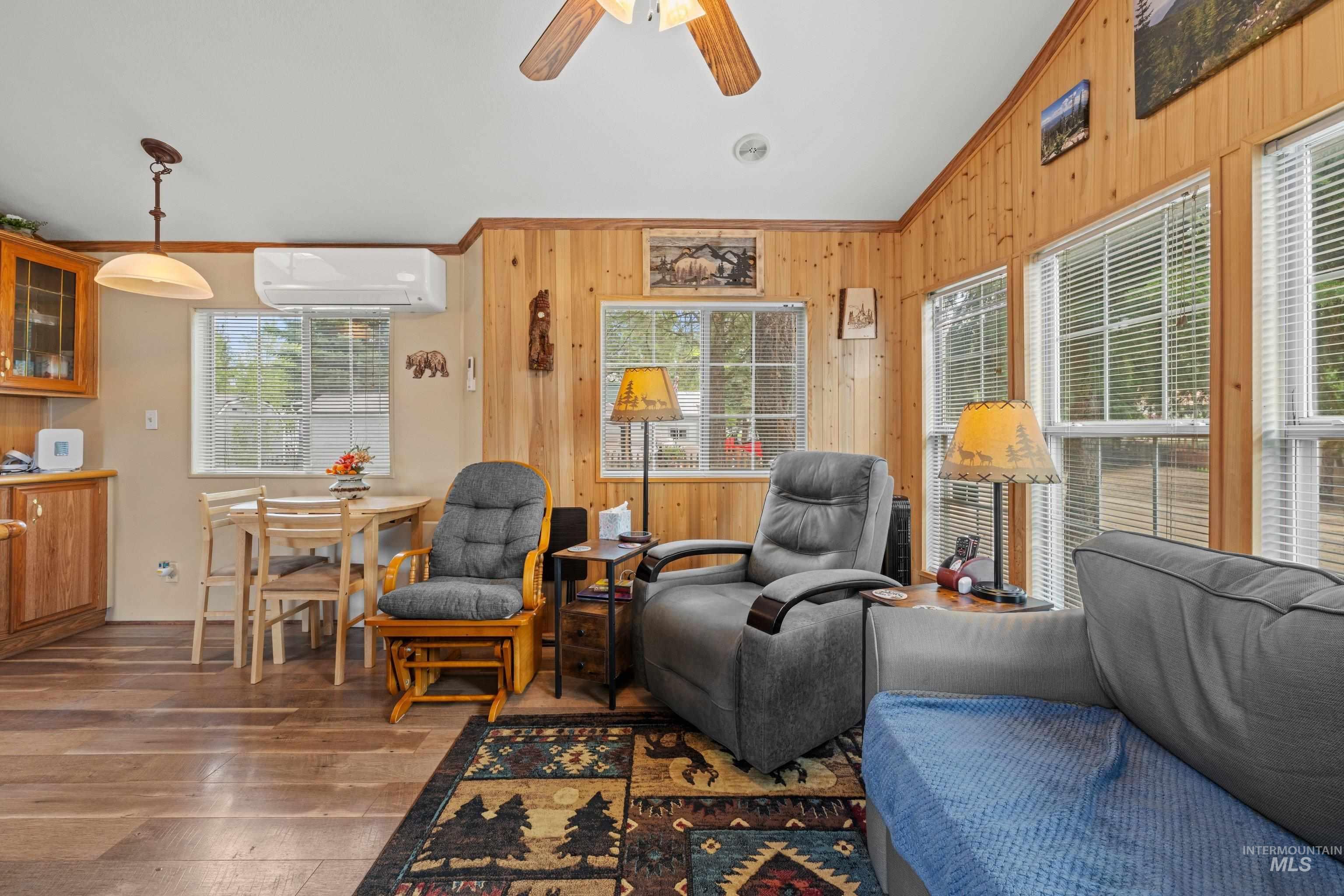 514 W Sawyer Property Photo 6