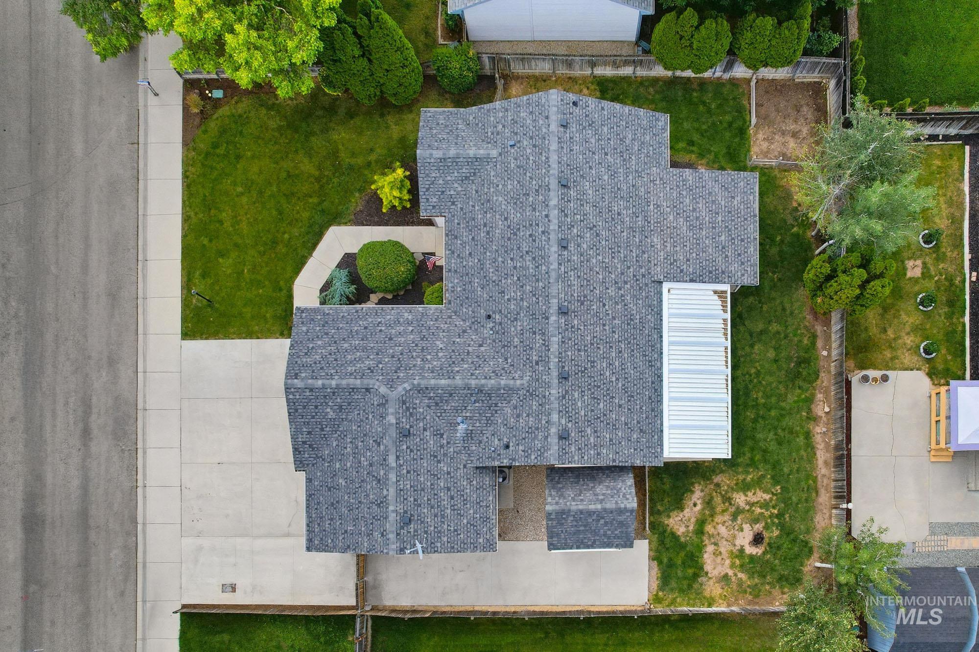 2566 W Willard St Property Photo 49