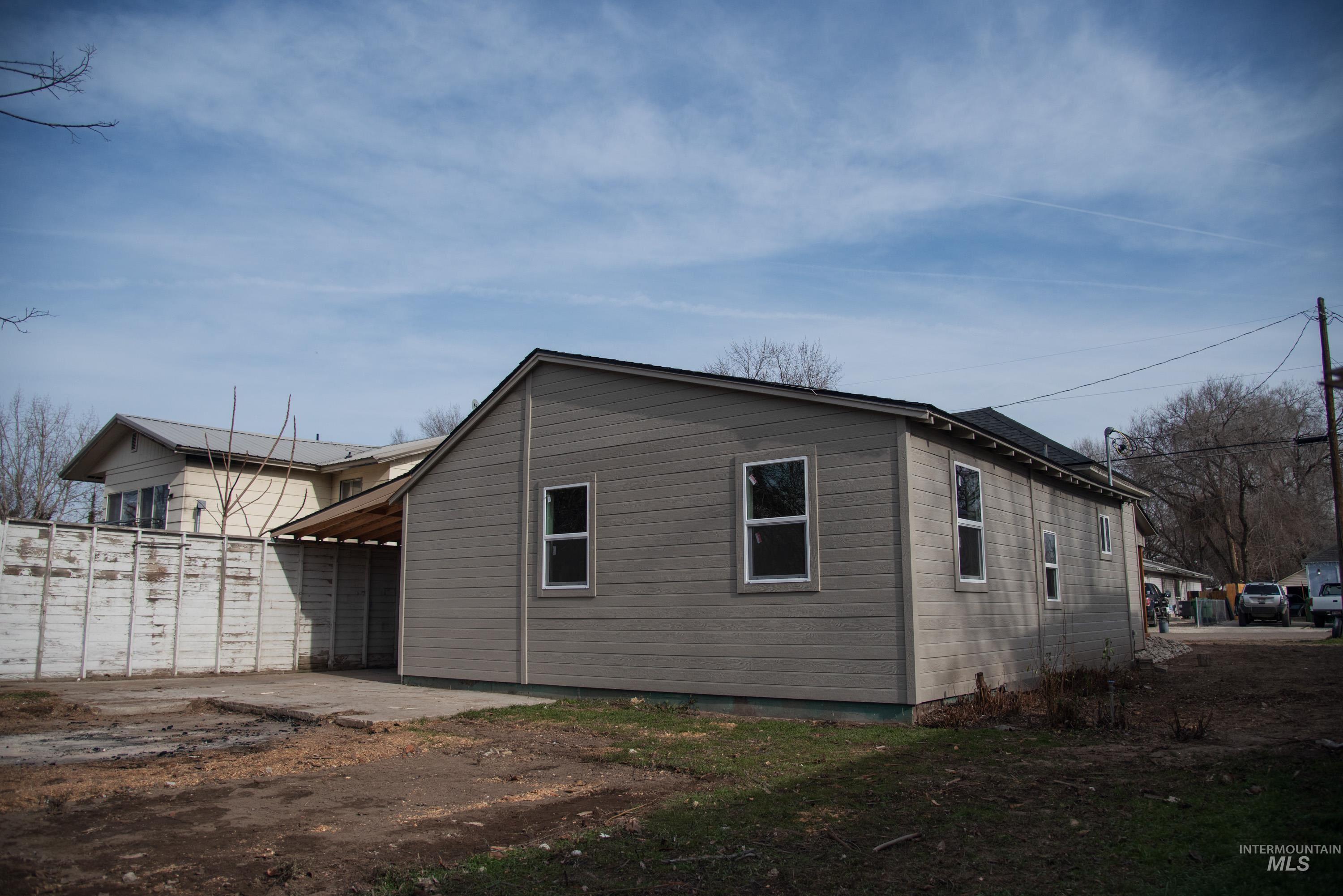 907 N 7th St Property Photo 5