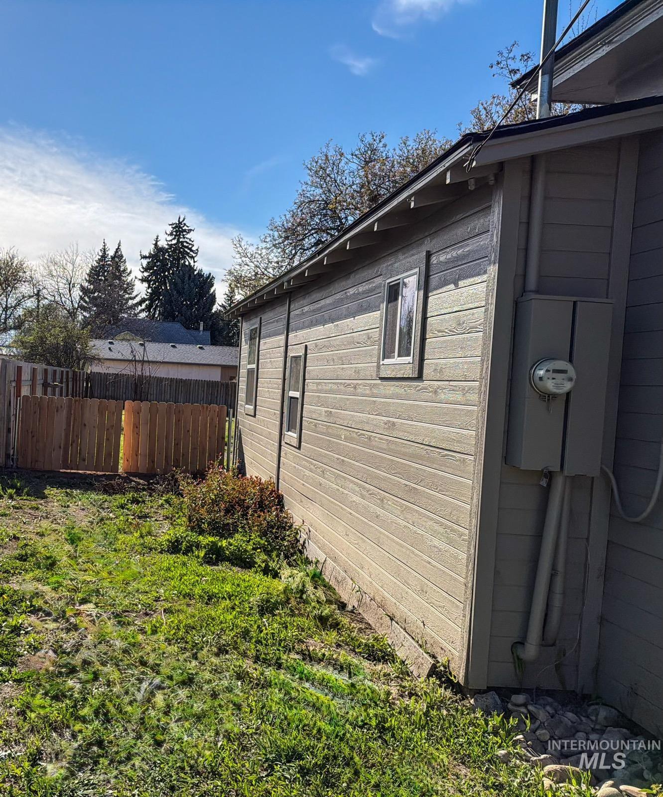 907 N 7th St Property Photo 17