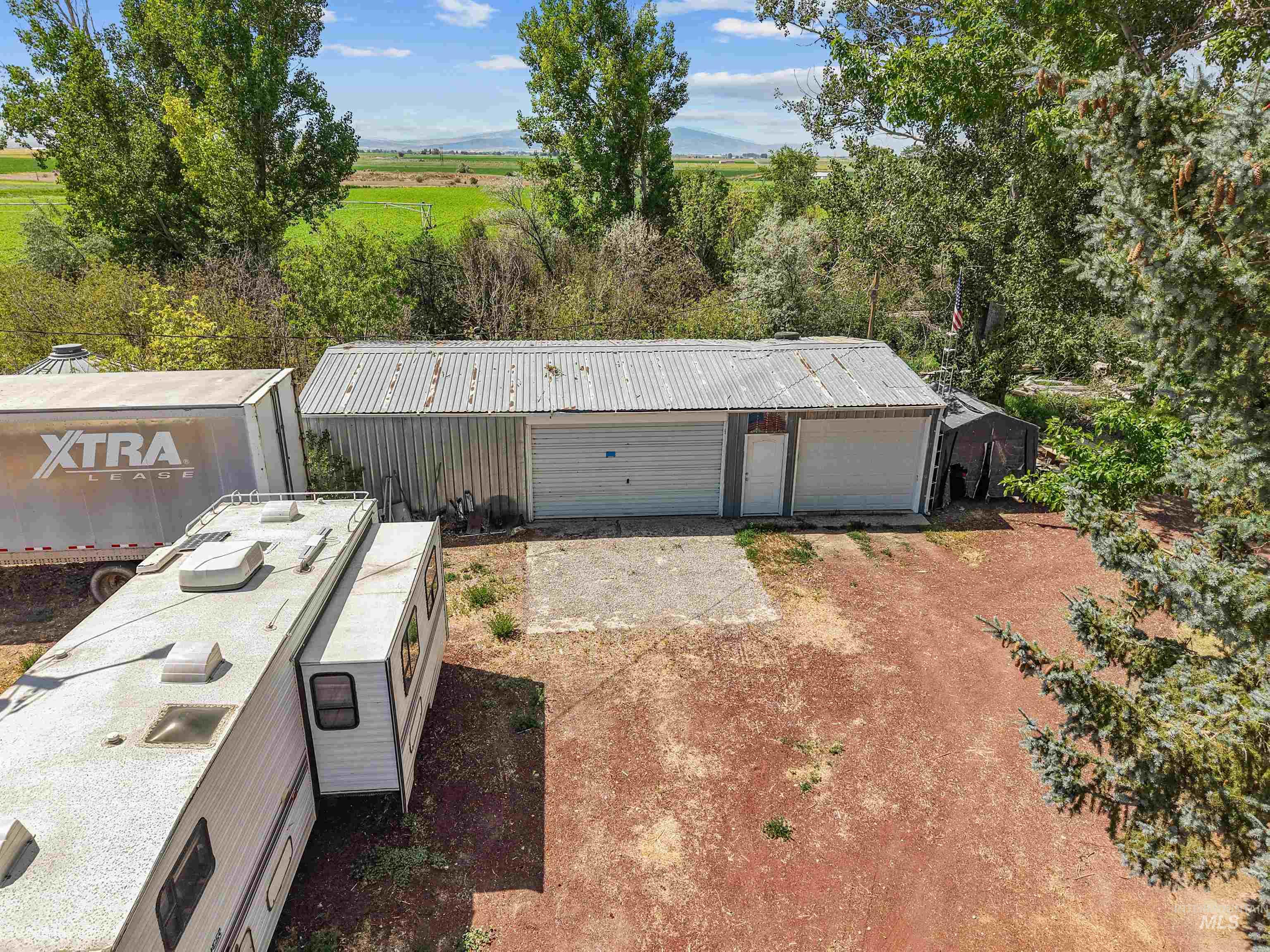 571 E 800 N Property Photo 15
