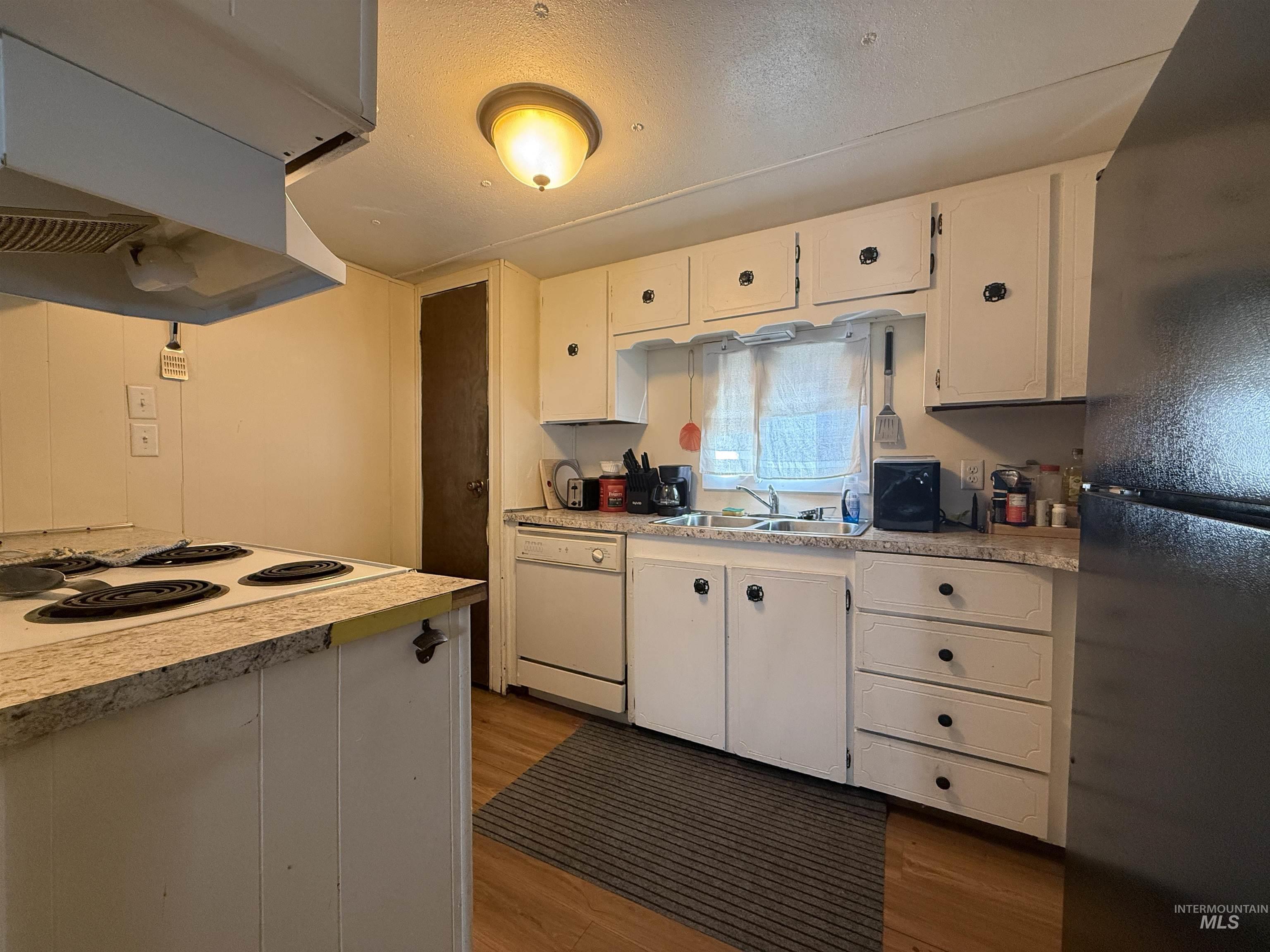 1000 Granite Heights Loop Property Photo 2