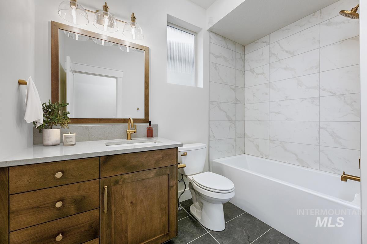 3517 E Englehart Dr. Property Photo 15