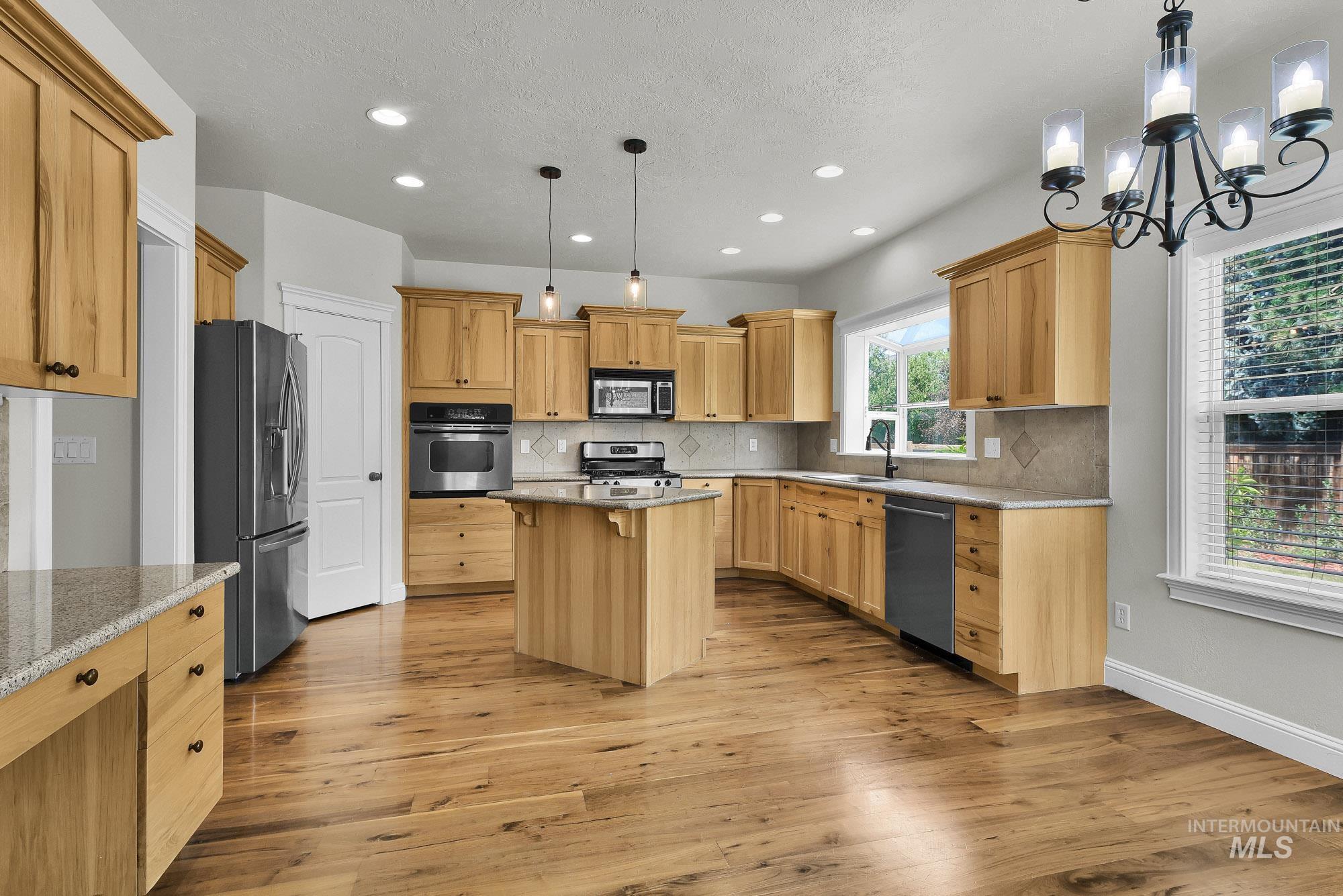 2172 W Cedar Grove Property Photo 9