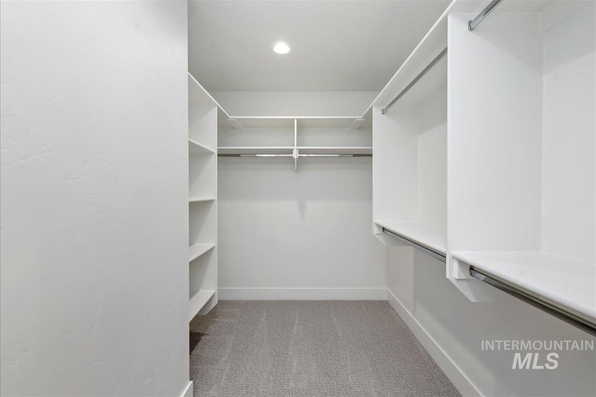 1055 E Escalation St Property Photo 29