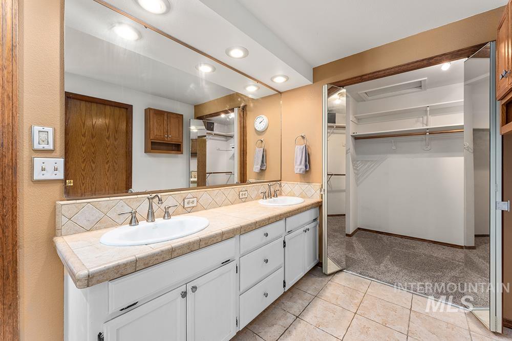 10187 W Shiloh Dr Property Photo 12