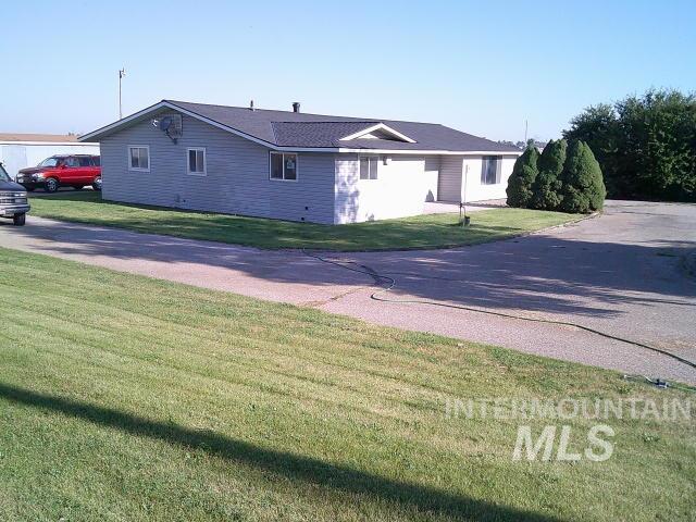 23621 Old Highway 30 Property Photo 1