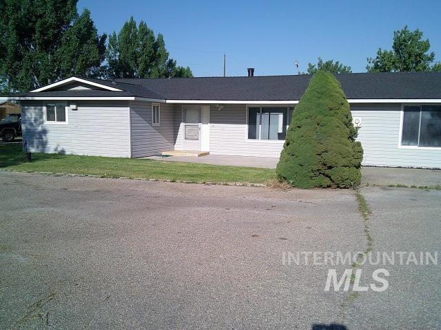 23621 Old Highway 30 Property Photo 3