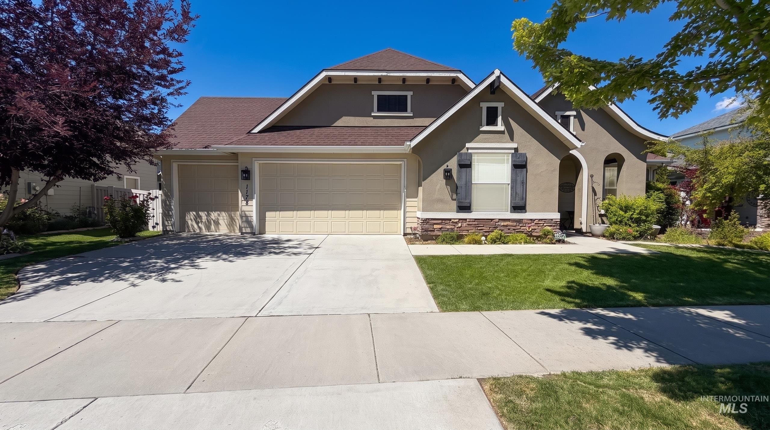 1178 Stallion Springs Way Property Photo 2