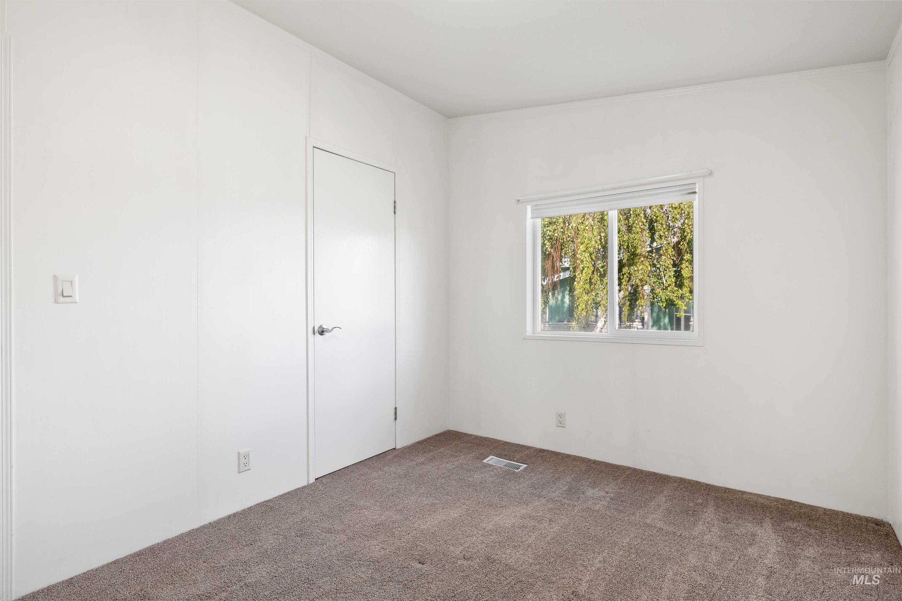 910 Moonglo Property Photo 20
