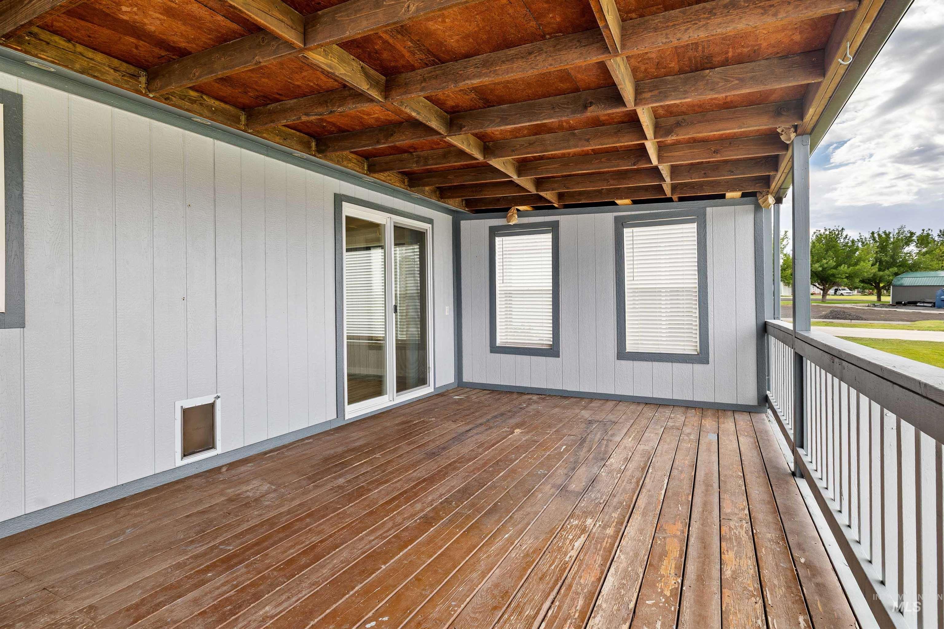 910 Moonglo Property Photo 22
