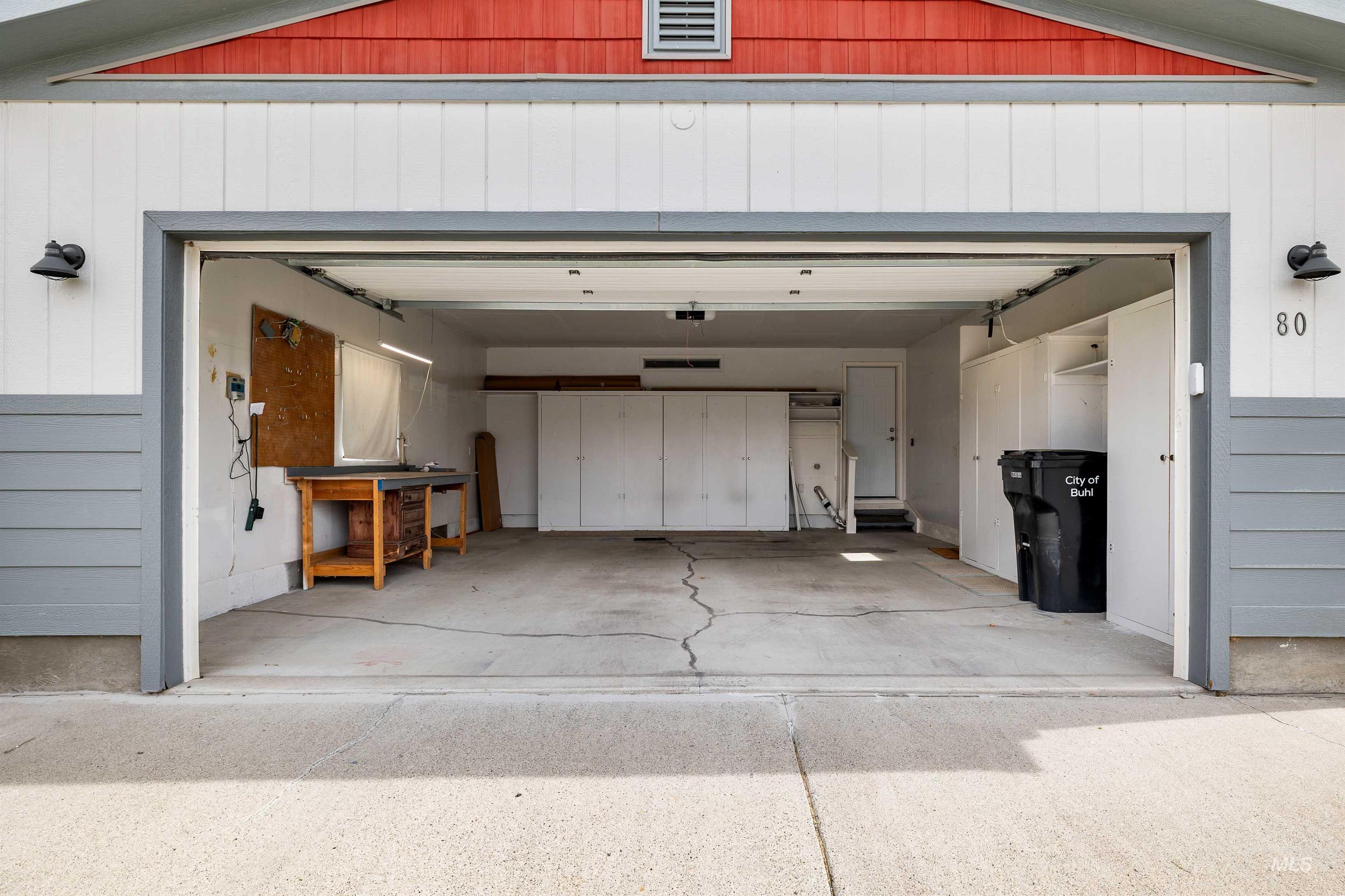 910 Moonglo Property Photo 23